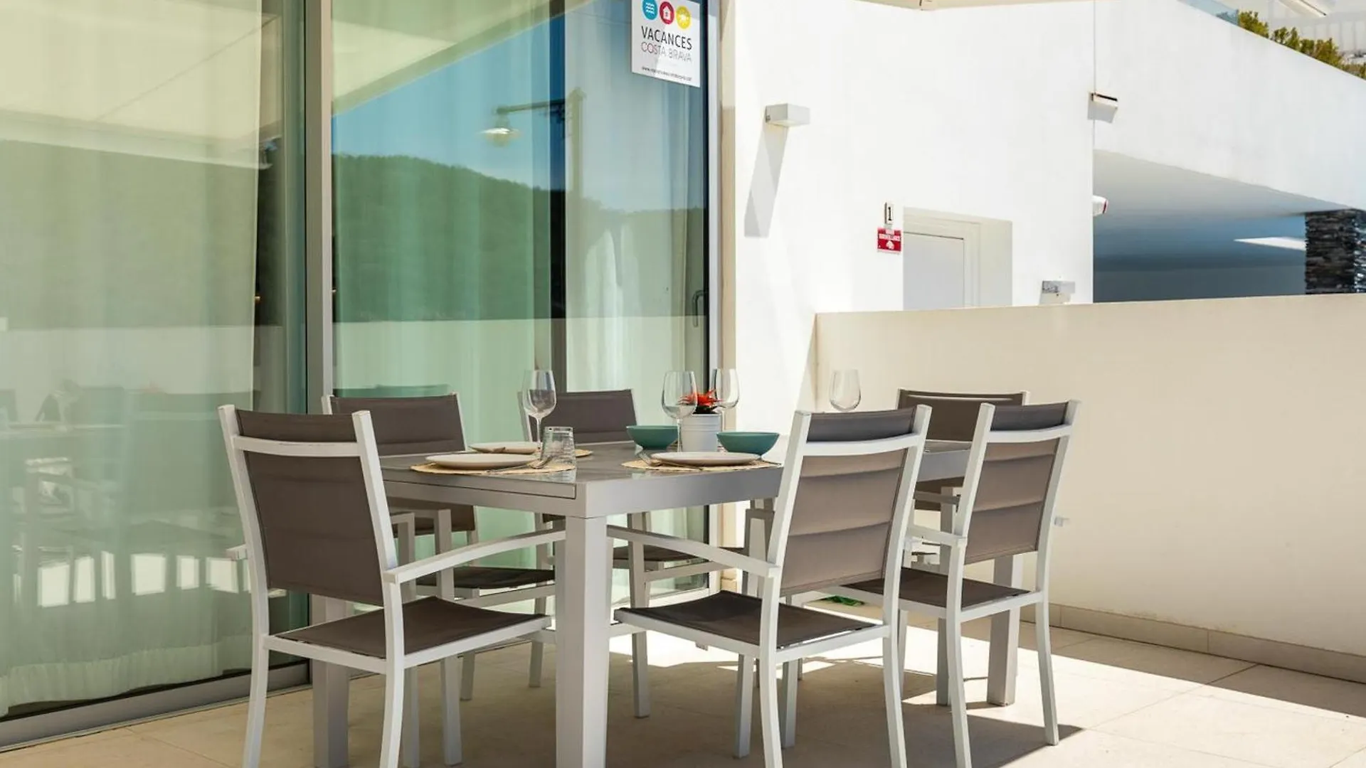 Appartement Ref. Montgo Platja 2: Magnifico Apartamento A Pie De Playa En Cala Montgo ! - Es-325-26 Torroella de Montgrí Spanje